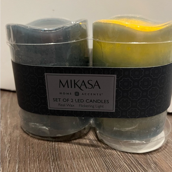 Pretty Mikasa Set of 2 LED Candles with Flickering Light- NWT - Picture 6 of 10